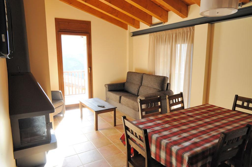 Apartaments Cal Climent Fornols 객실 사진